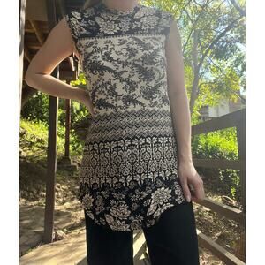 Novella Royale Black and White Long Top